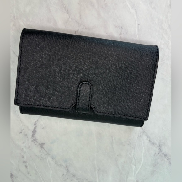Michael Kors Black Leather Wallet with Gold Logo - Picture 4 of 6